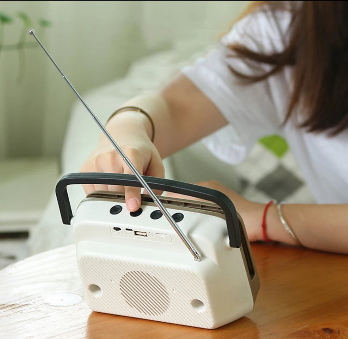 Wask Retro Radio TV Bluetooth Visual Speaker - Grey